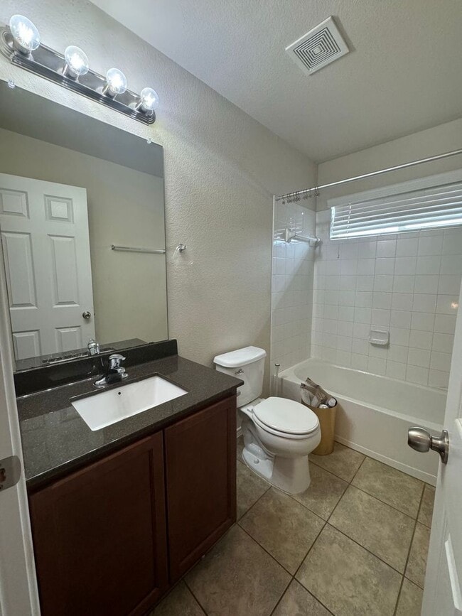 Photo - 4 bedroom located in Yowell Ranch!