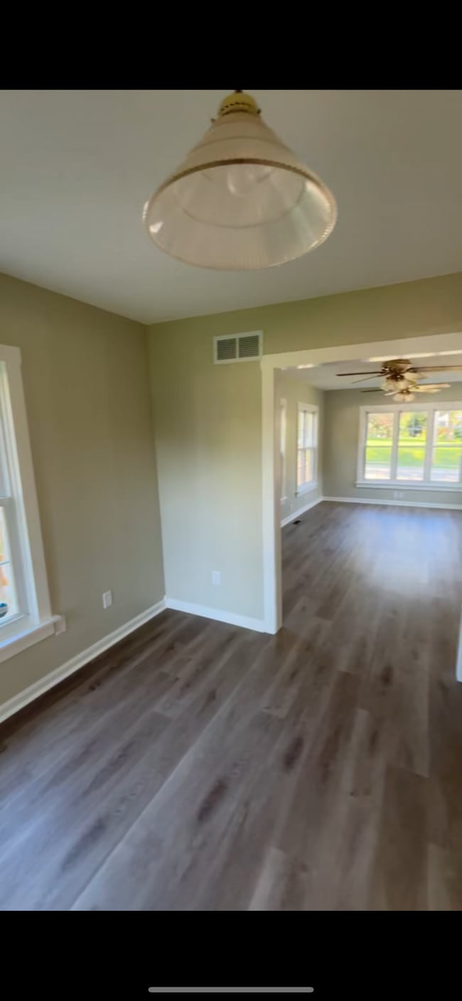 Building Photo - 301 19th Ave Rental