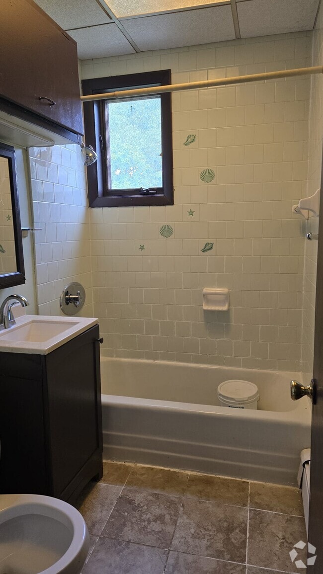 Building Photo - 30 California Ave Unit 30 California Ave Rental