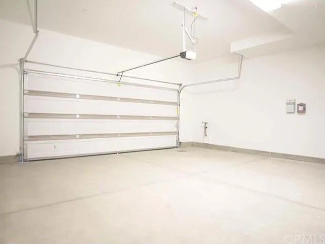 Garage - 11018 Garvey Ave Unit 1