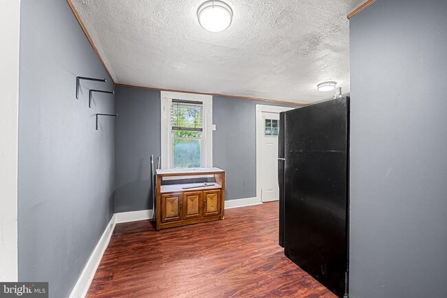 Photo - 3727 Milford Ave