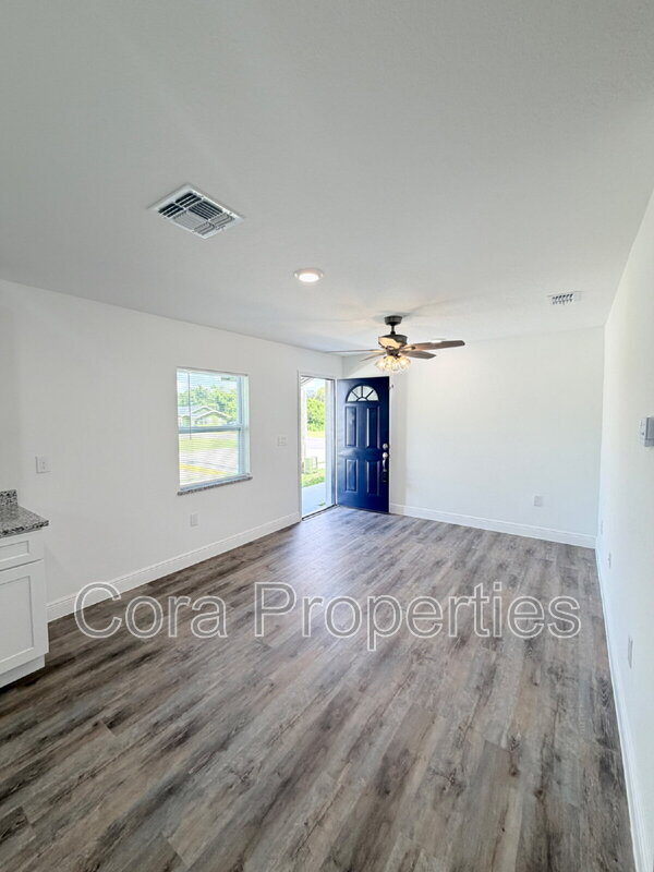 Photo - 403 Pearl St