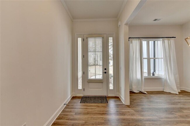 Photo - 1329 Davis St