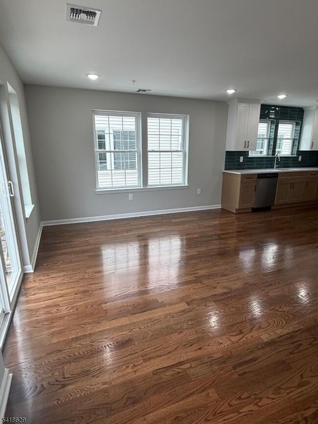 Photo - 140 Littleton Ave Unit 1