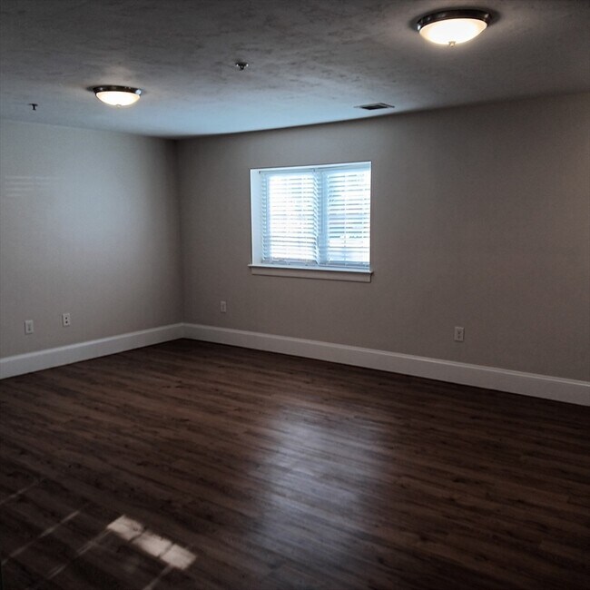 Photo - 339 Center St Unit 9