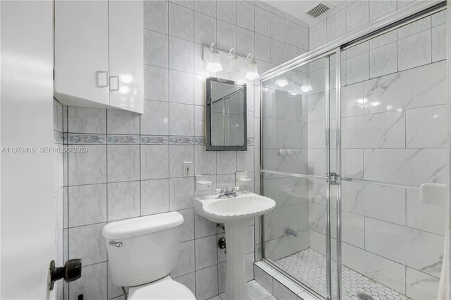 Photo - 2445 Lake Pancoast Dr Unit J