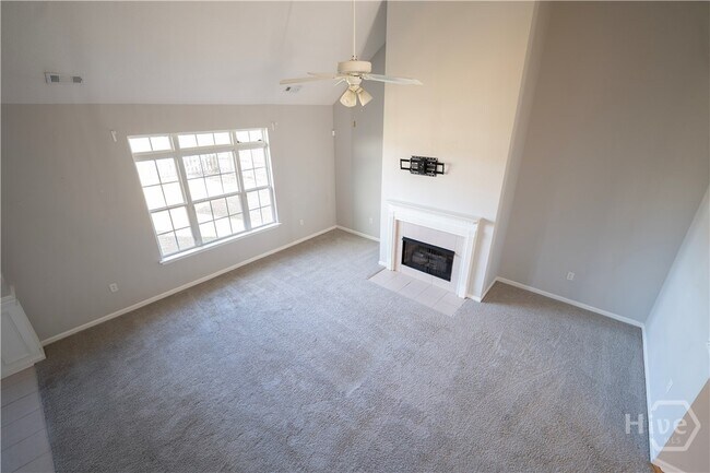 Photo - 492 Golden Grove Ln