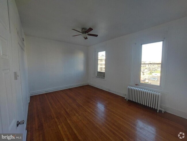 Building Photo - 3150 N Broad St Rental