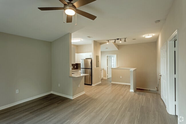 2BR,2BA - The Doral