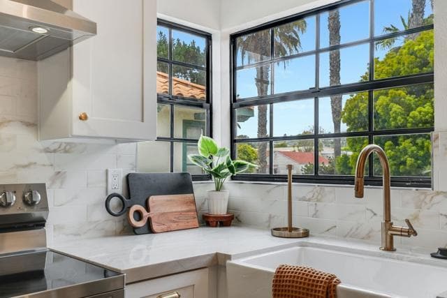 Photo - 141 N Acacia Ave