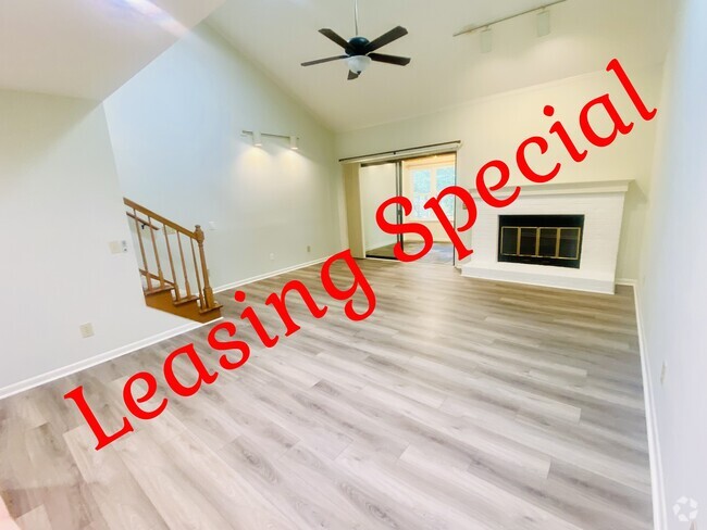 Building Photo - 1800 Eastwood Rd Rental
