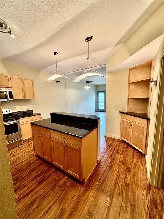 Photo - 711 W 26th St Unidad 303