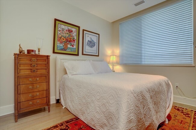 Photo - 250 Columbine St Unit 212