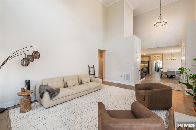 Photo - 37 Hillandale Dr Unit 18