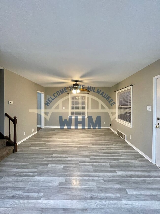 Photo - 5748 N 40th St