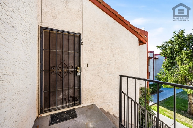 Photo - 2Bed/2Bath Second Floor Apartment at McDowell/44th St! Ready For Immediate Move-In! -- SECOND CHA... Unit 224