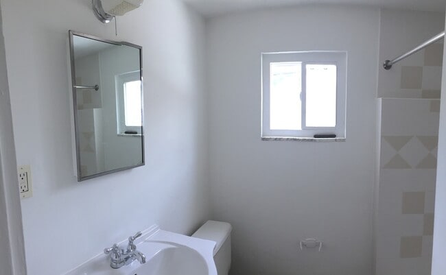 Photo - 1001 Hansen St Unit Apt #2