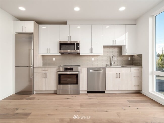 Kitchen/Living Space