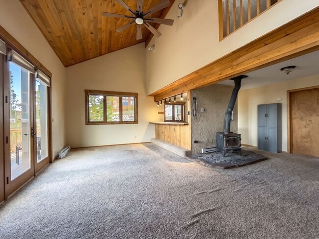 Building Photo - 416 Fuller Placer Rd Unit Upstairs