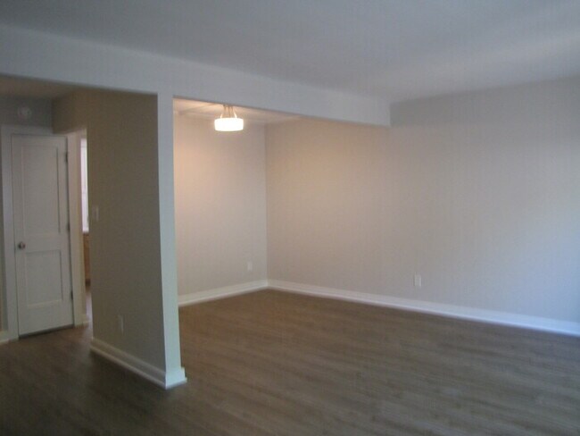 220 Elizabeth St