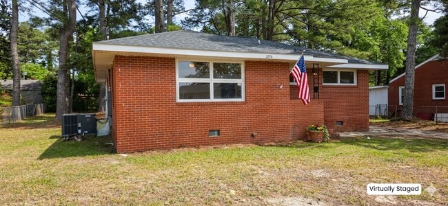 Photo - 2076 Seneca Dr