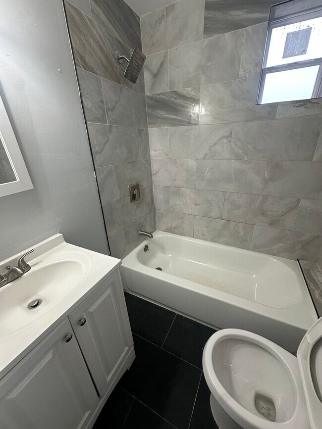 Photo - 1325 S 21st St Unidad 2F