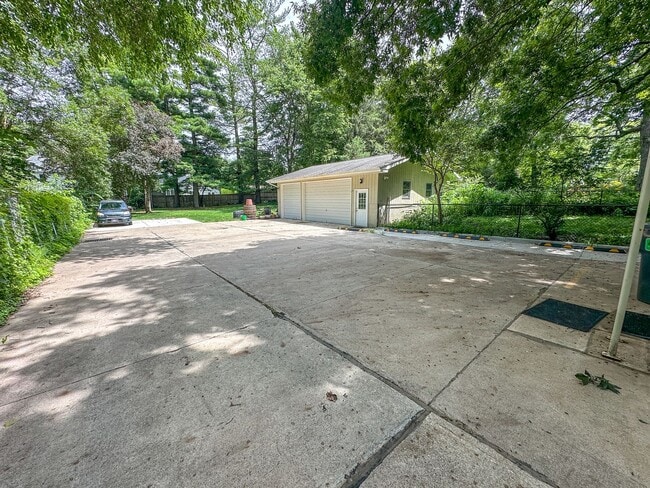 412 Ash Ave