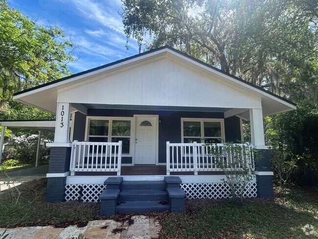 Building Photo - Beautiful 3 Bedroom 2 Bathroom in Sanford FL! Rental