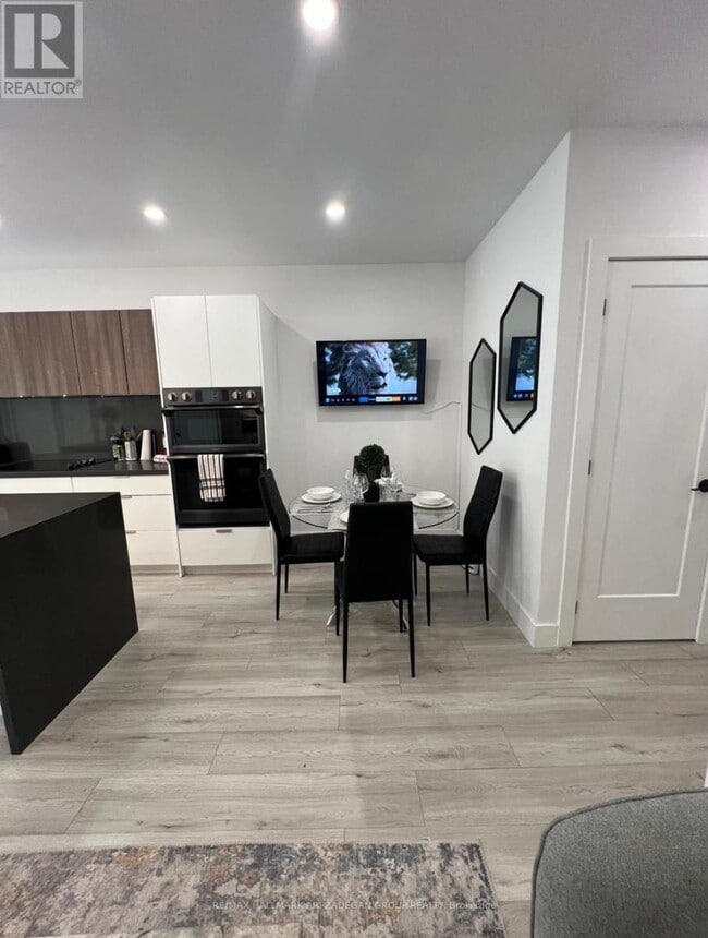 Photo - 16 Minto St Unit 1