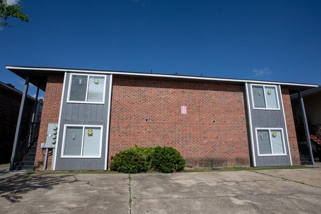Photo - 103 Limoges St