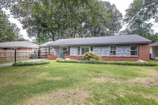 Photo - 4576 Leatherwood Ave House