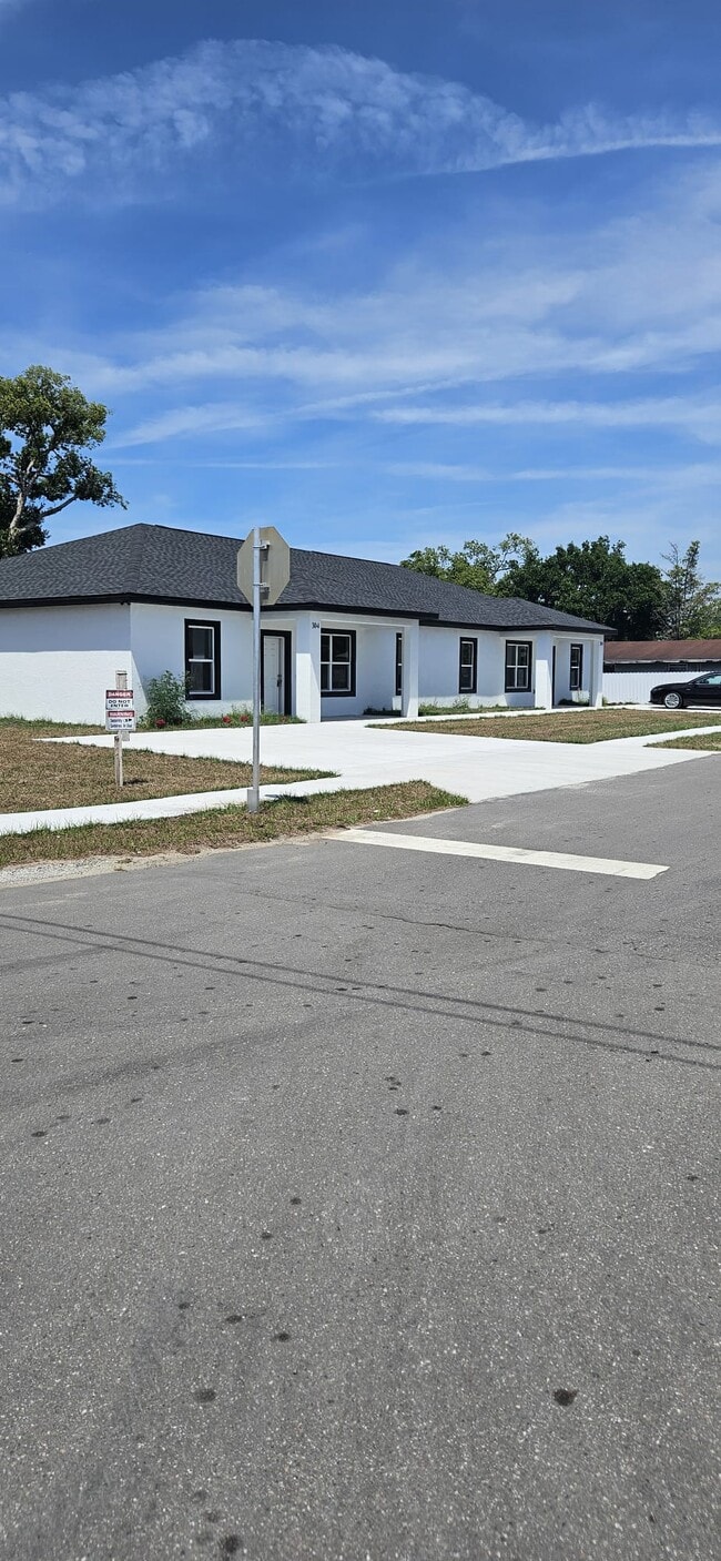 Photo - 304 E Pearl St