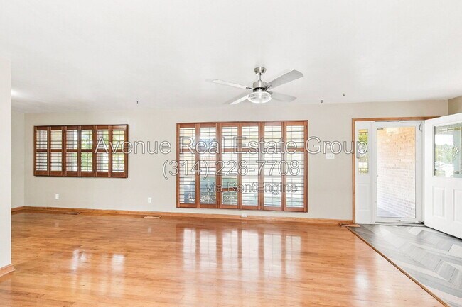 Photo - 959 Orchard Lakes Dr