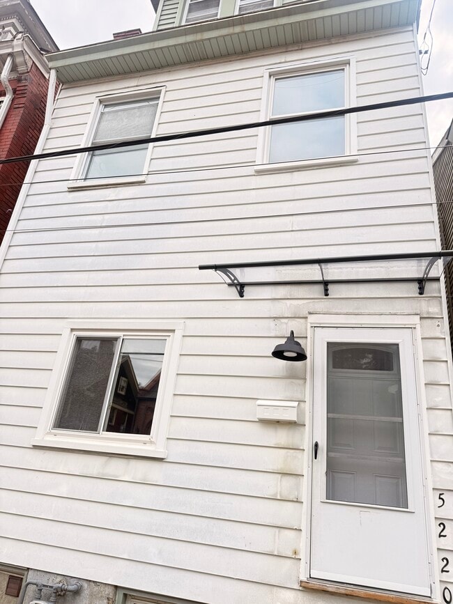 Building Photo - 5220 Holmes St