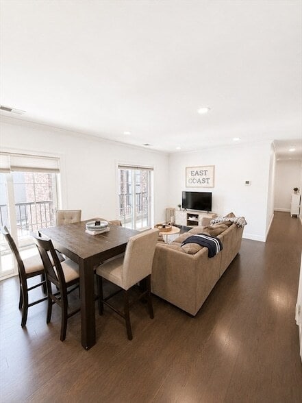 Photo - 728 E Broadway Unit 207