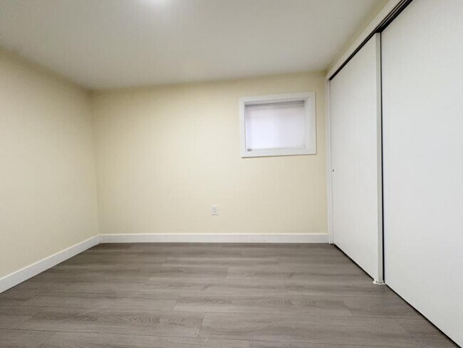 Photo - 2 bedroom in Vancouver BC V5M 1H5