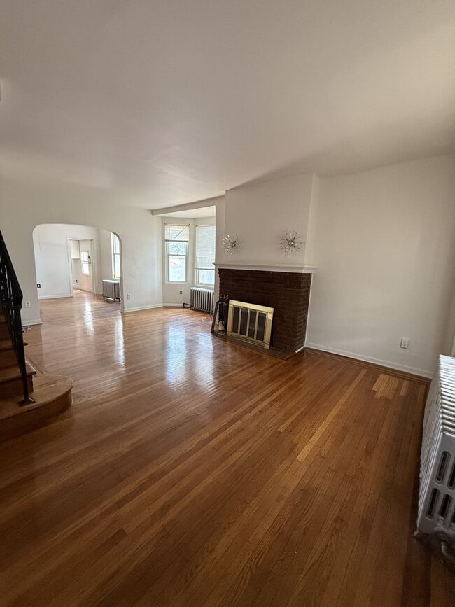 Photo - Comfortable 3BR Home Near Transportation – Available Now