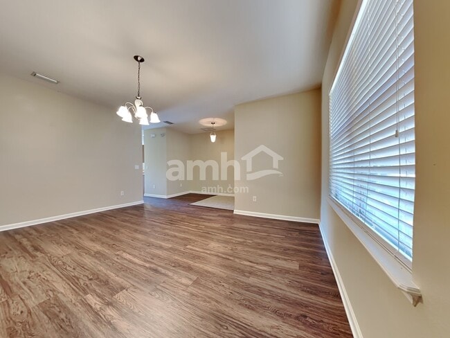 Photo - 655 Sunny Stroll Dr