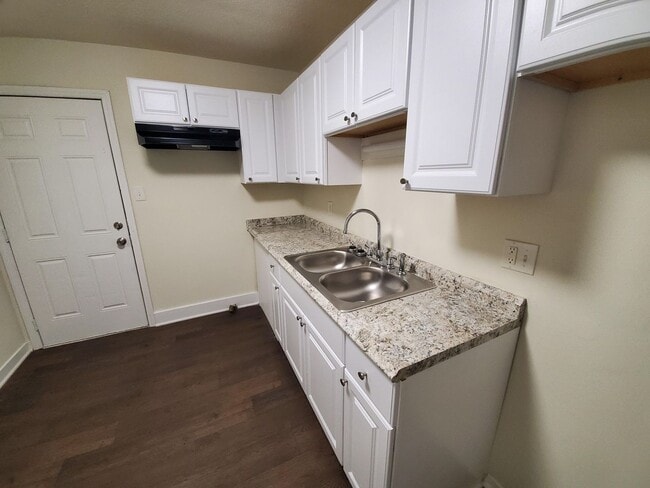 Photo - 910 Fiske St Unit A