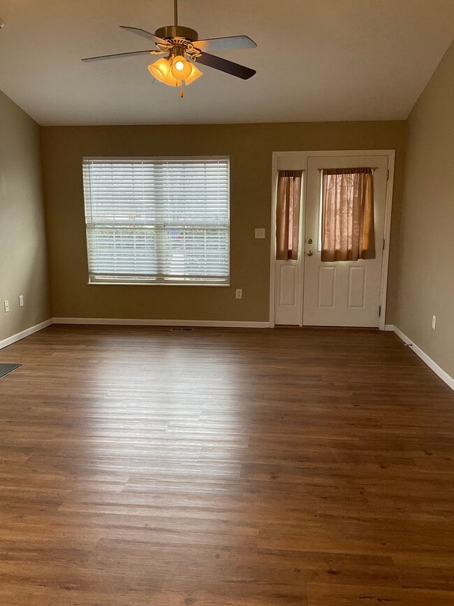 Photo - 10974 Kentfield Dr