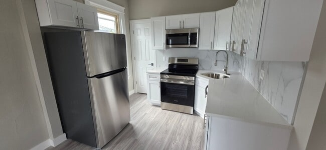 4 King Ave Unit 2