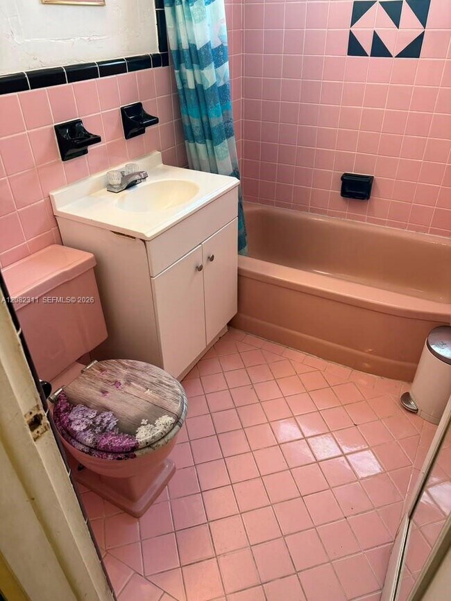 8132 Harding Ave Unit 9