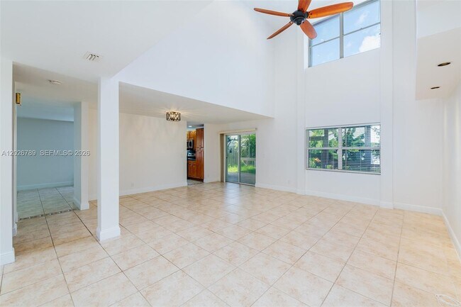 Photo - 305 S Ketch Dr