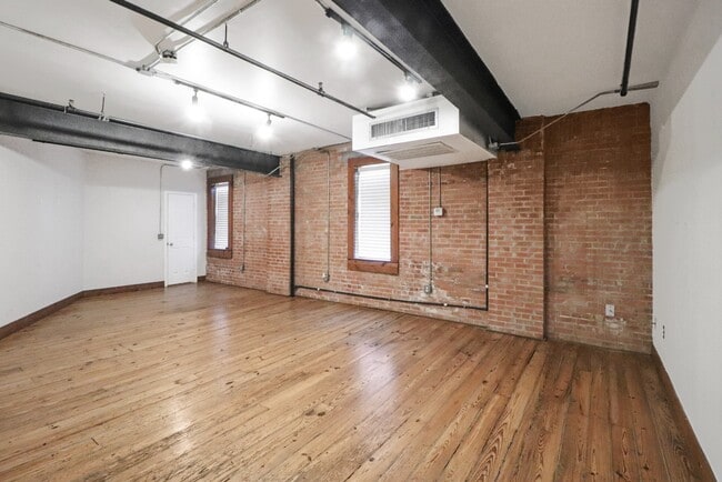 Photo - 1011 Wood St