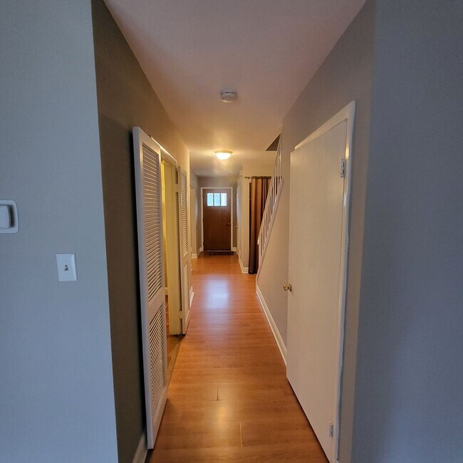 Photo - North Wilmington Beacon Hill townhouse is ...