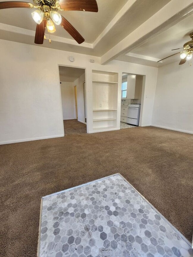 Photo - Charming 1bdr cottage with huge yard and garage!