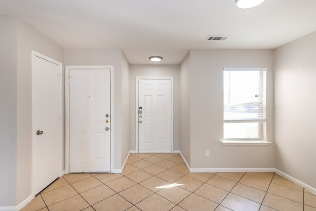Photo - 5622 Coastal Way