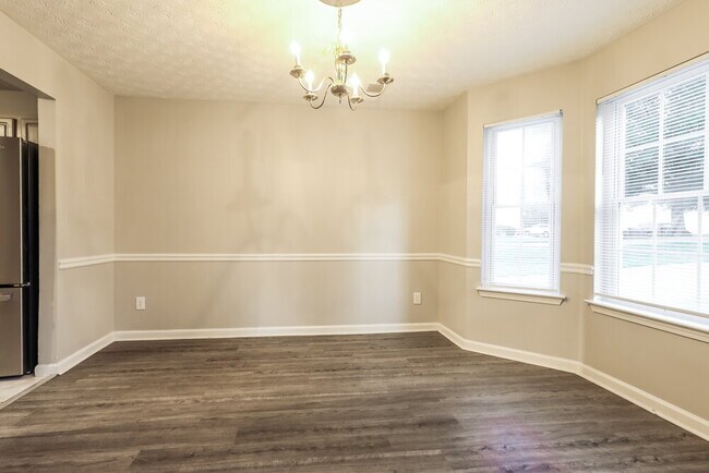 Photo - 7752 New Castle Way