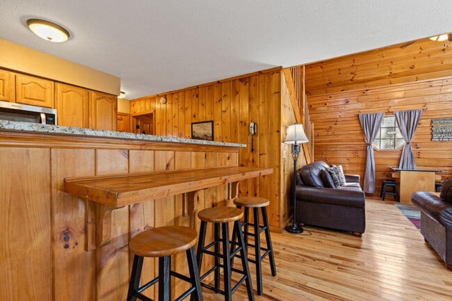 Building Photo - 1652 Raccoon Den Way Rental