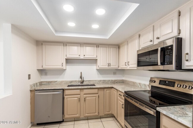 Building Photo - 7840 E Camelback Rd Unit 309